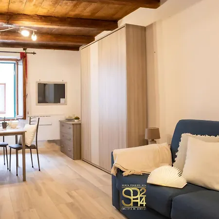 Cavour 32